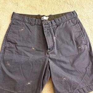 Men’s J Crew shorts with scorpion print
